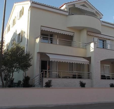 White Anchor Apartment Водице Екстериор снимка