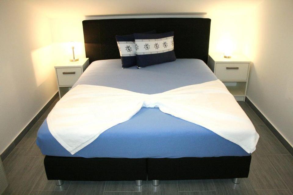 White Anchor Apartment Водице Екстериор снимка