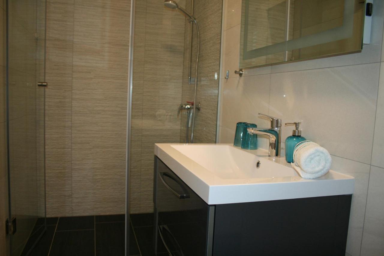 White Anchor Apartment Водице Екстериор снимка
