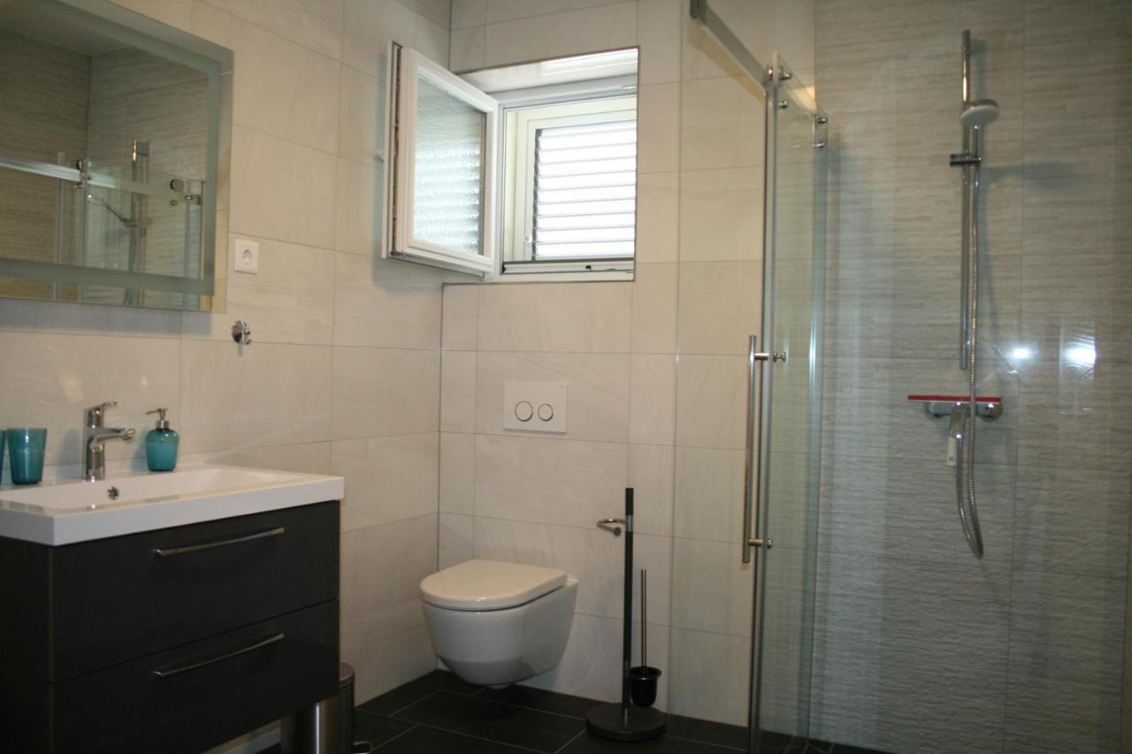 White Anchor Apartment Водице Екстериор снимка