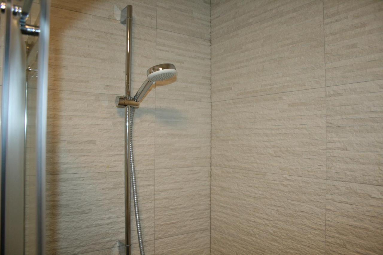 White Anchor Apartment Водице Екстериор снимка